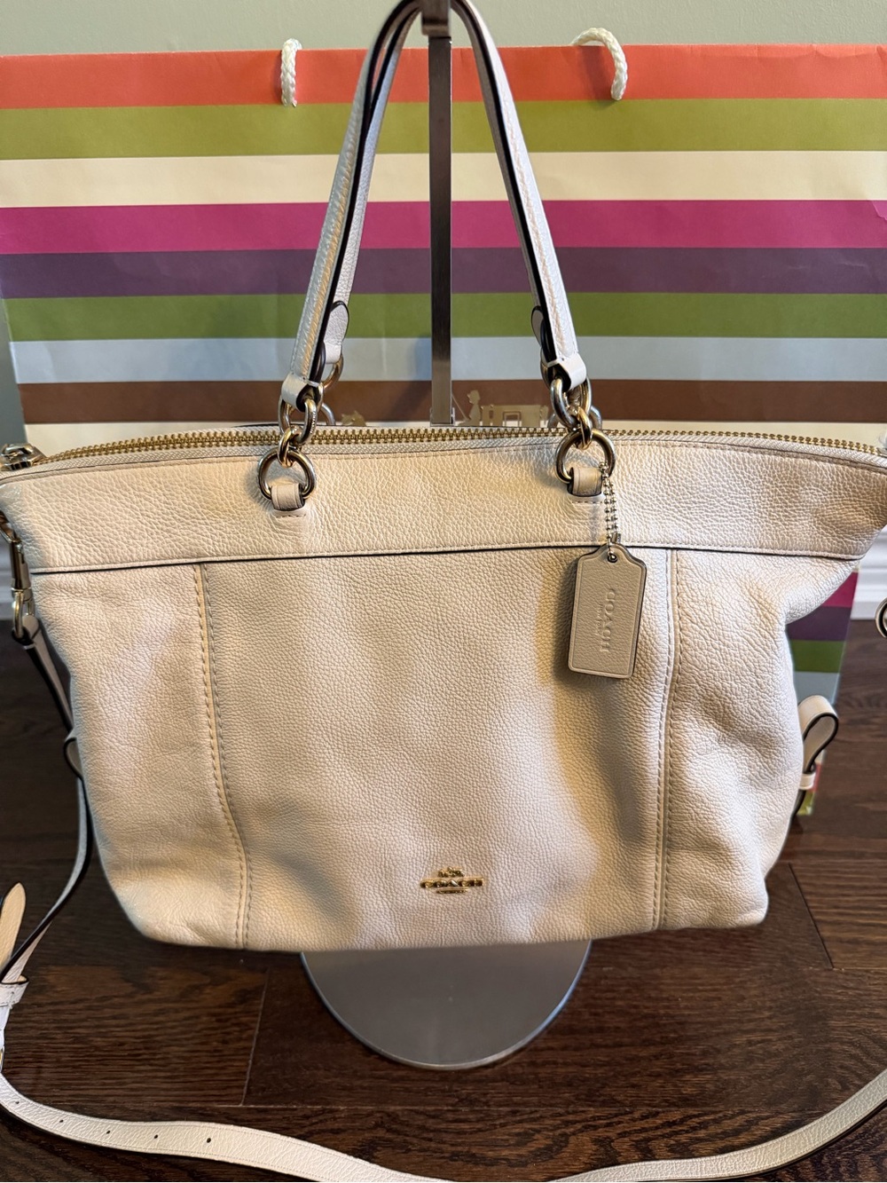Coach Lenox in Pebbled Leather Tote Bag in Chalk / Cream style # F59325